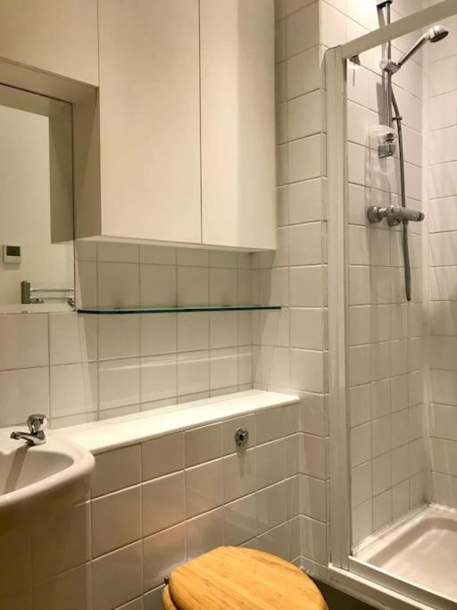 Quiet Kensington Flat Ideal For Central Лондон Екстер'єр фото