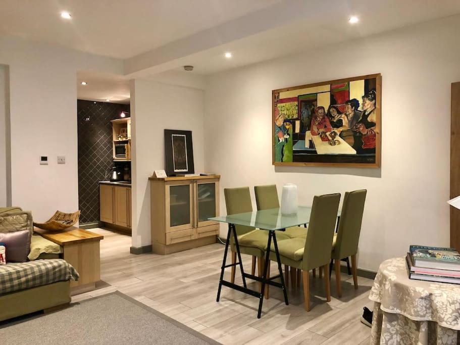Quiet Kensington Flat Ideal For Central Лондон Екстер'єр фото